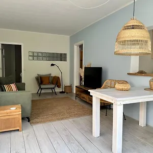 https://salt-apartment.zandvoort-hotels.com